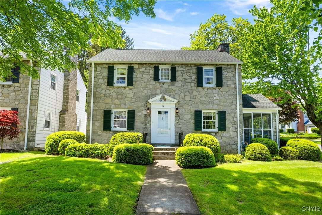 74 Hartford Ter, New Hartford, New York image 1
