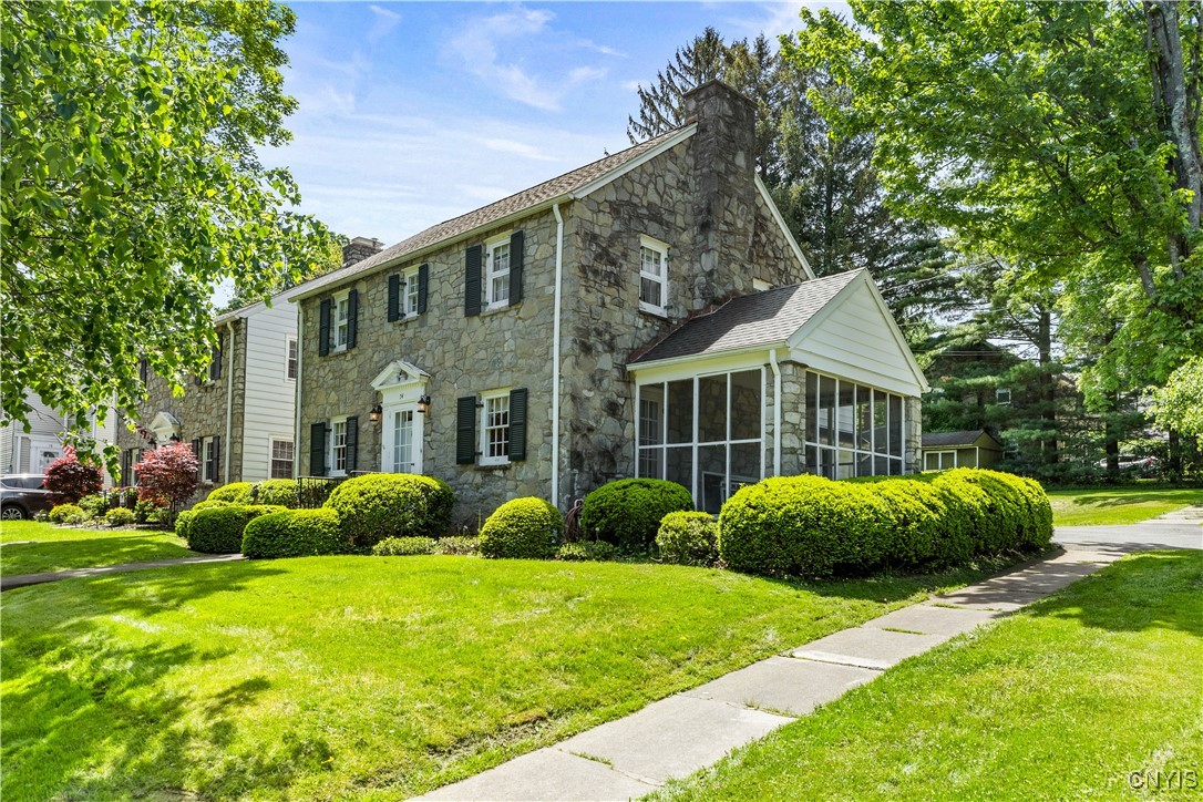 74 Hartford Ter, New Hartford, New York image 2