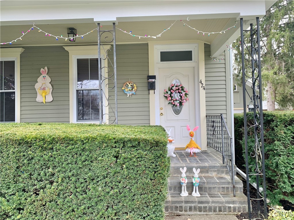 424 White Street, Sangerfield, New York image 3