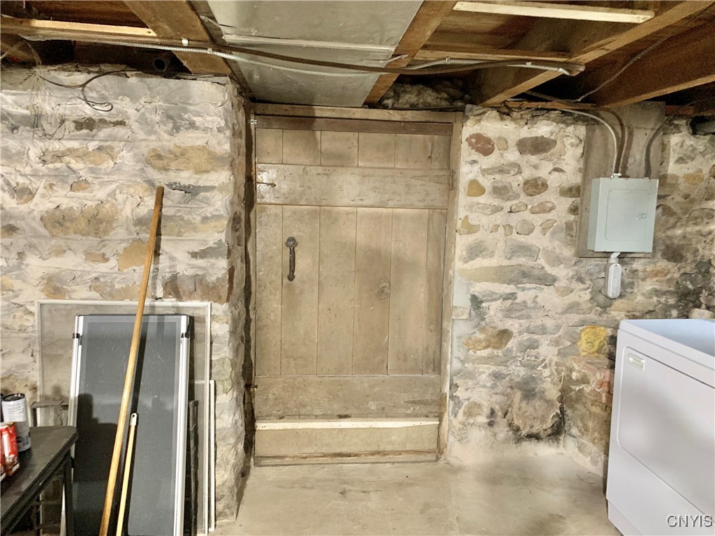 424 White Street, Sangerfield, New York image 48