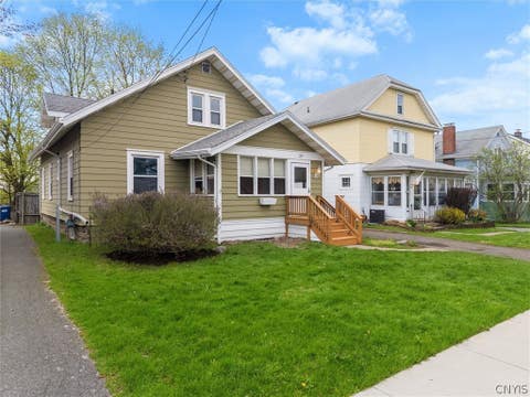 Homes For Sale - 226 Plymouth Drive<br/> Syracuse, NY 13206