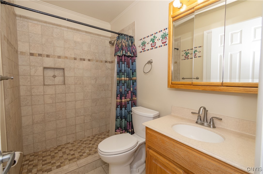 Throop, New York 13021, United States, 3 Bedrooms Bedrooms, ,2 BathroomsBathrooms,Residential,Active,221896