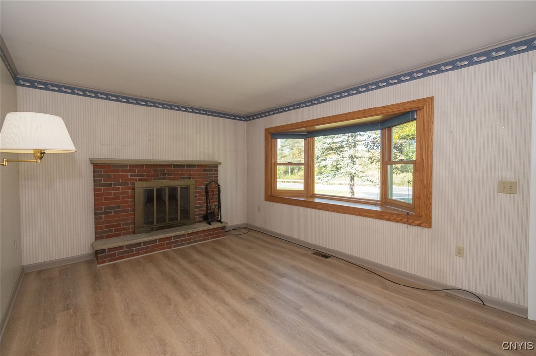 Throop, New York 13021, United States, 3 Bedrooms Bedrooms, ,2 BathroomsBathrooms,Residential,Active,221896