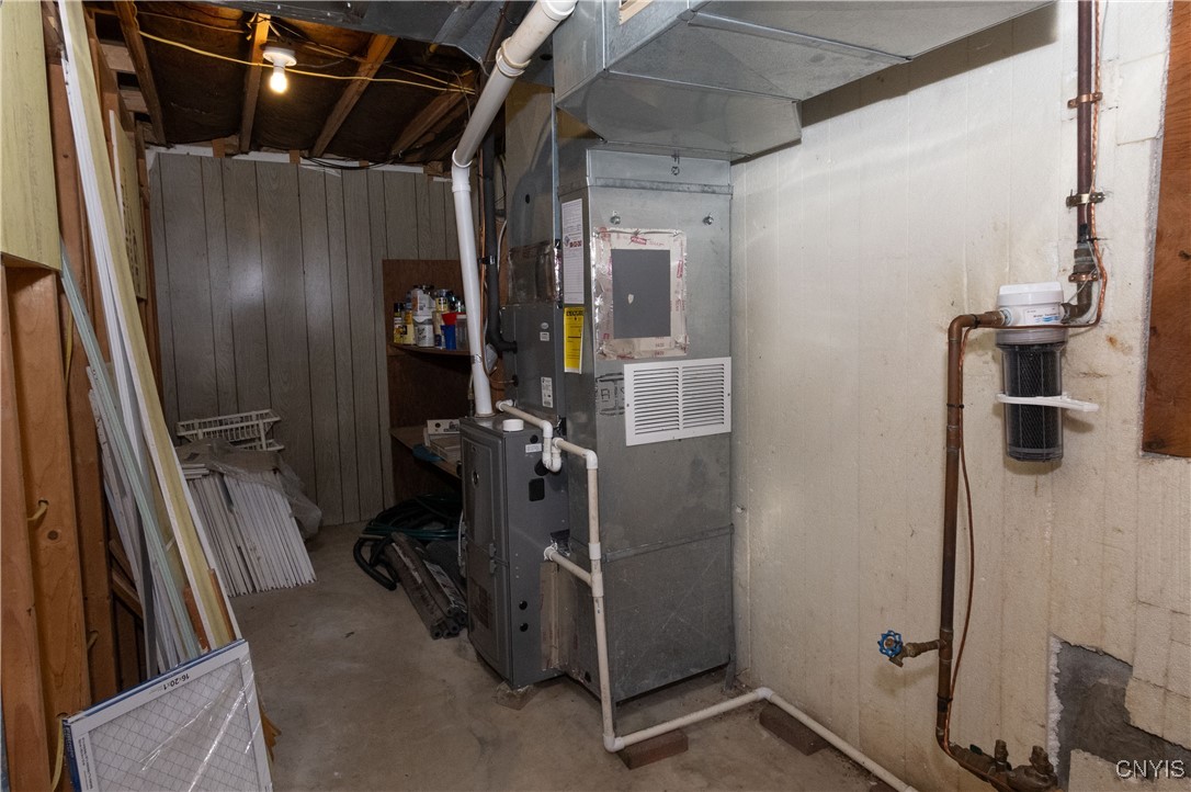 Throop, New York 13021, United States, 3 Bedrooms Bedrooms, ,2 BathroomsBathrooms,Residential,Active,221896