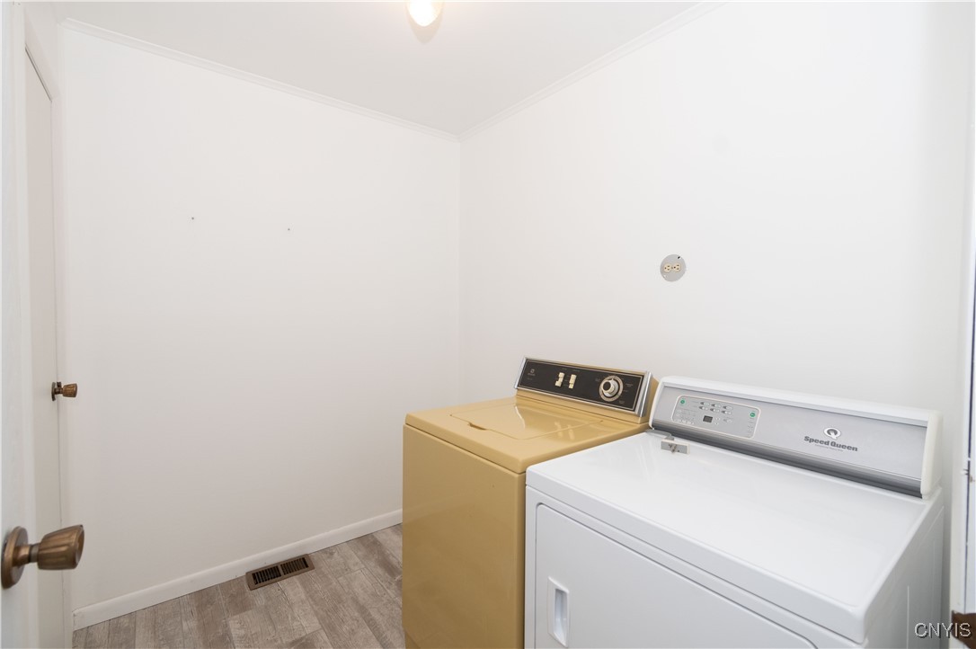 Throop, New York 13021, United States, 3 Bedrooms Bedrooms, ,2 BathroomsBathrooms,Residential,Active,221896