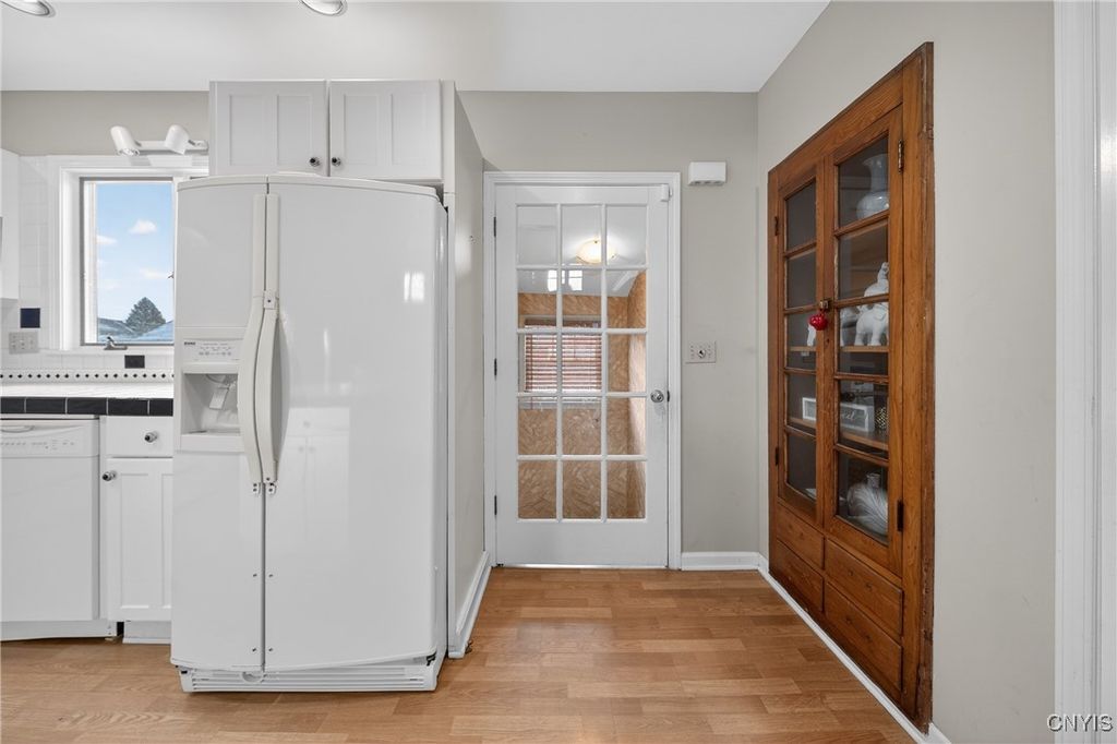 Photo of 2340 Court St St, Salina, NY 13208 (MLS # S1661072)