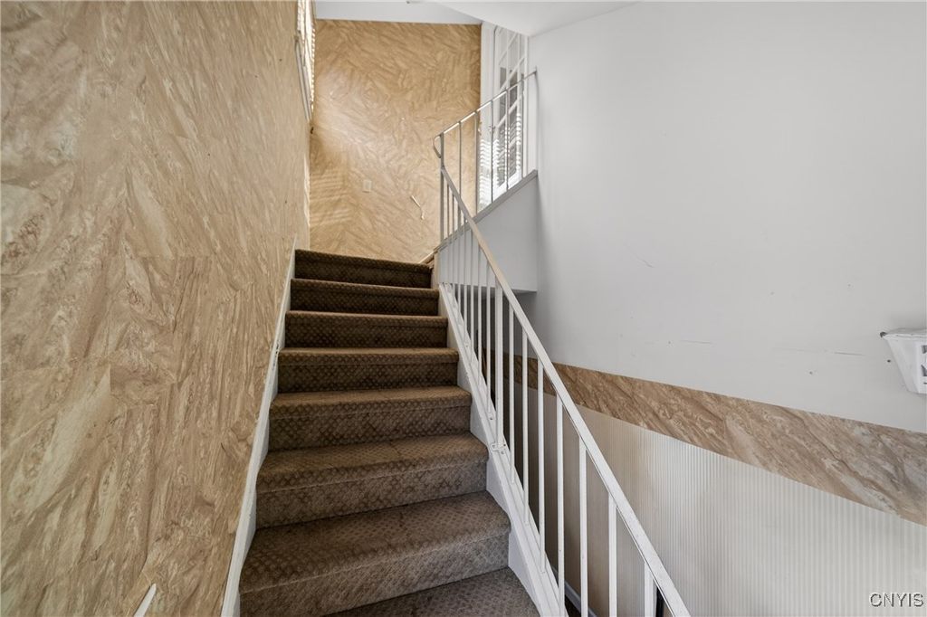 Photo of 2340 Court St St, Salina, NY 13208 (MLS # S1661072)