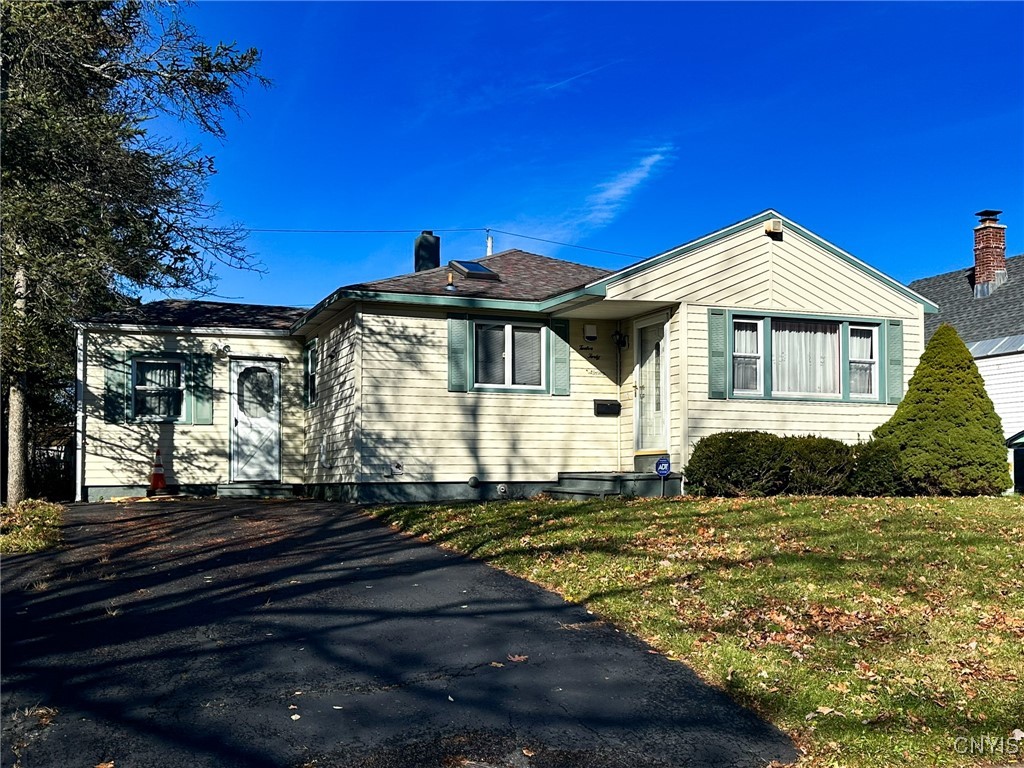1240 Hilton Avenue, Utica, New York image 1