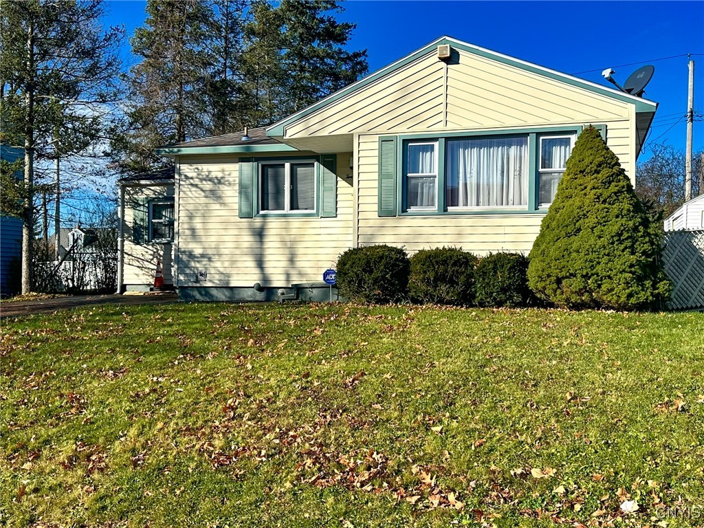1240 Hilton Avenue, Utica, New York image 3