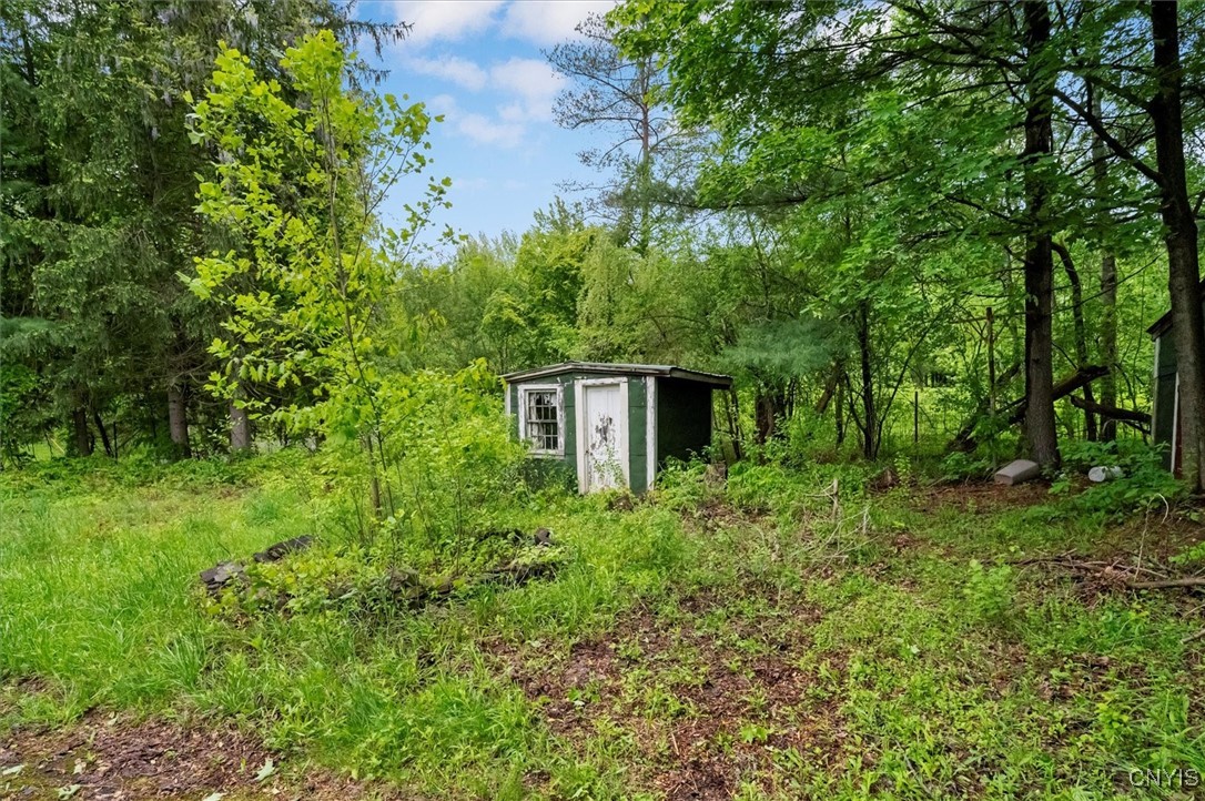 410 Pinewood Drive, Utica, New York image 21