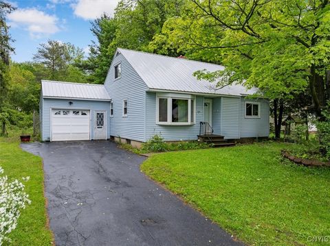 410 Pinewood Drive Utica NY 13502
