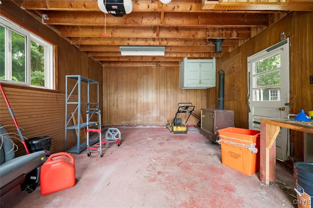 410 Pinewood Drive, Utica, New York image 33