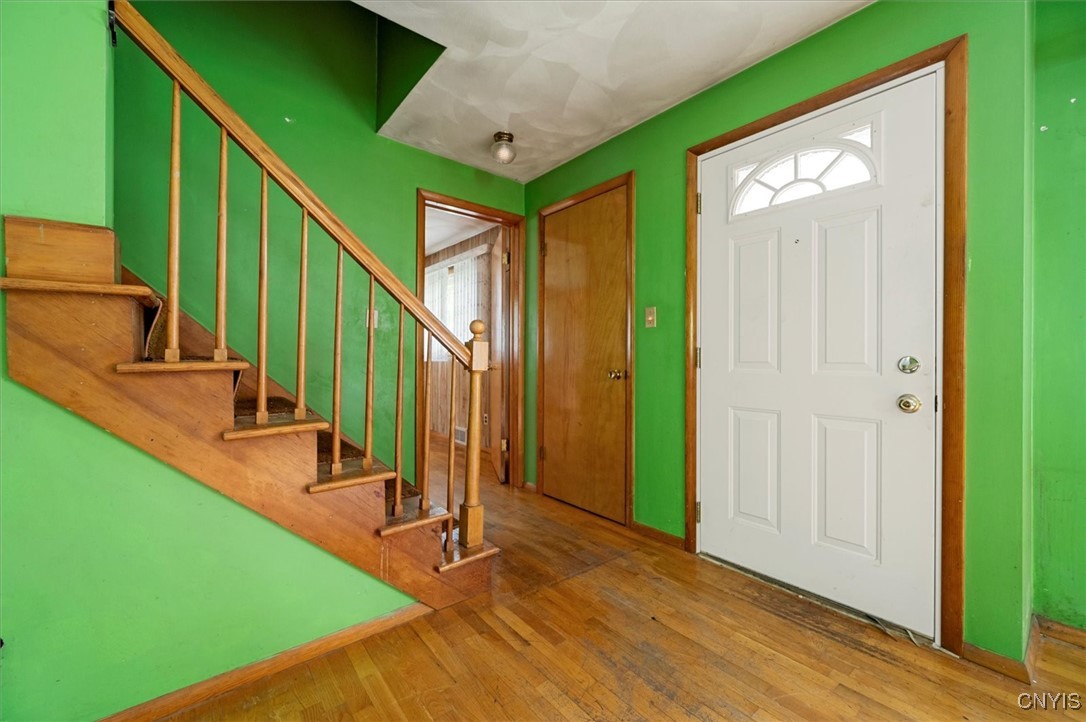 410 Pinewood Drive, Utica, New York image 6
