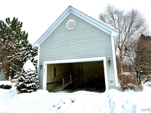 Tiny photo for 5210 Hook Circle Cir, DeWitt, NY 13078 (MLS # S1660375)