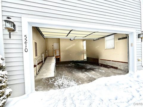 Tiny photo for 5210 Hook Circle Cir, DeWitt, NY 13078 (MLS # S1660375)