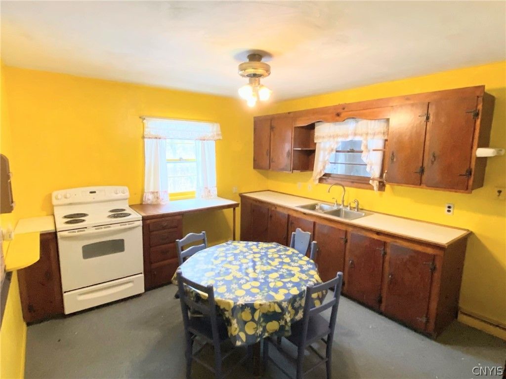 Photo of 6756 Myers Road, DeWitt, NY 13057 (MLS # S1666500)