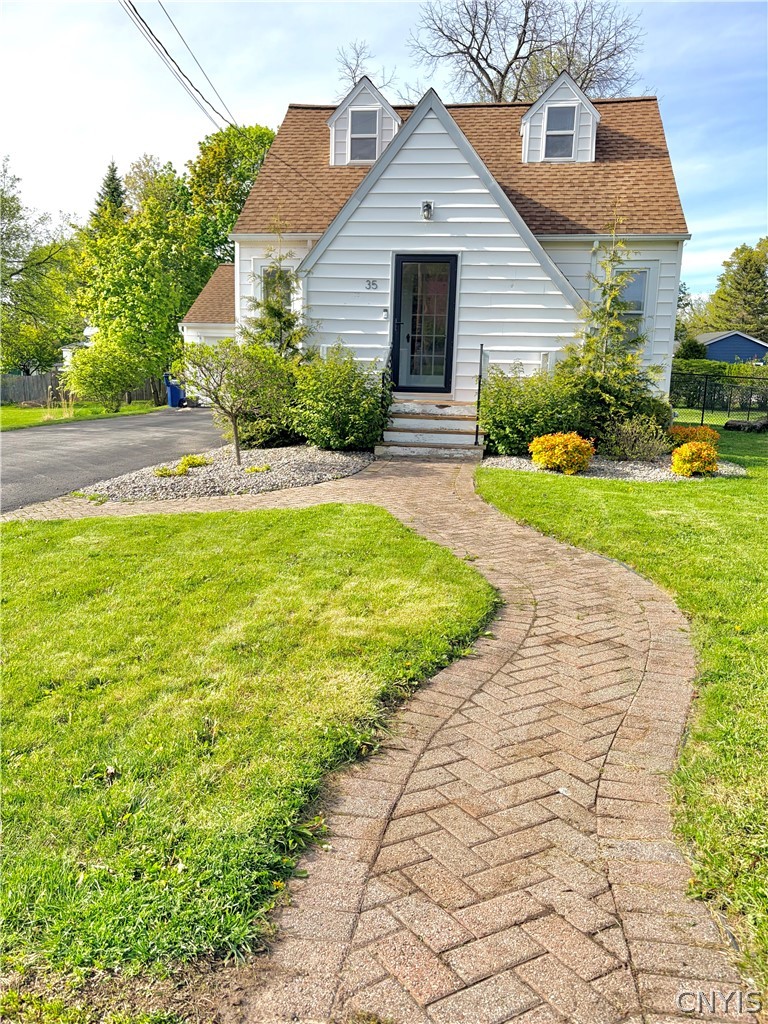35 Vanduyne Avenue