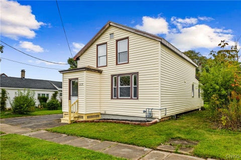 Homes For Sale - 1113 Leeds Street<br/> Utica, NY 13501