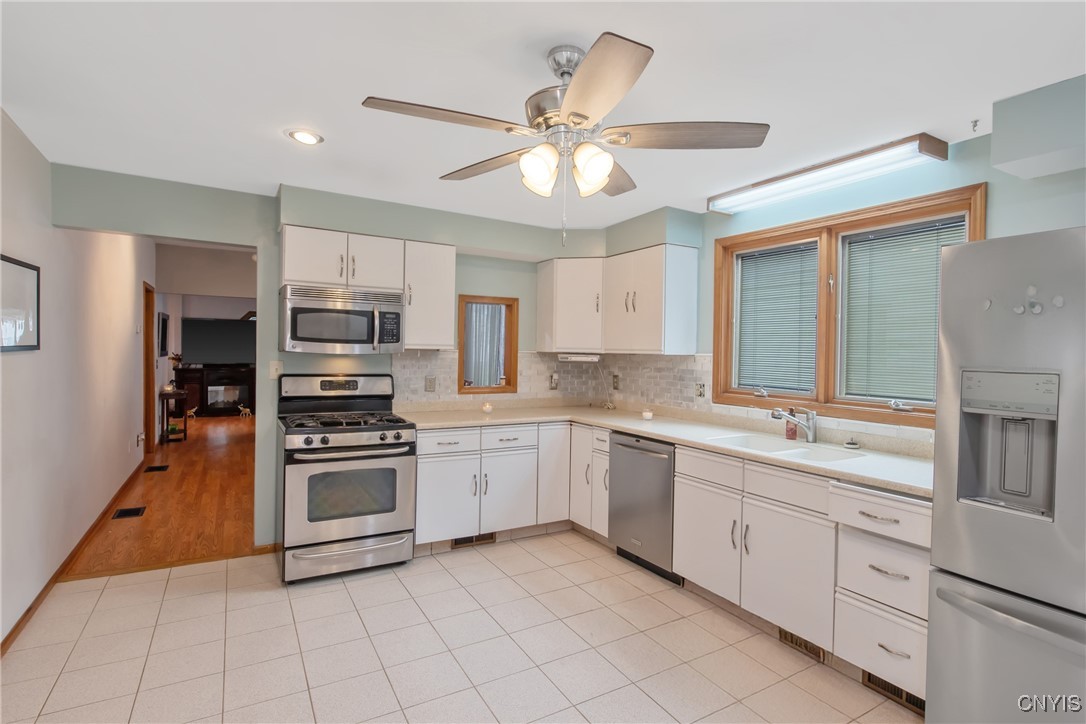 129 Ross Park, Syracuse, New York image 13