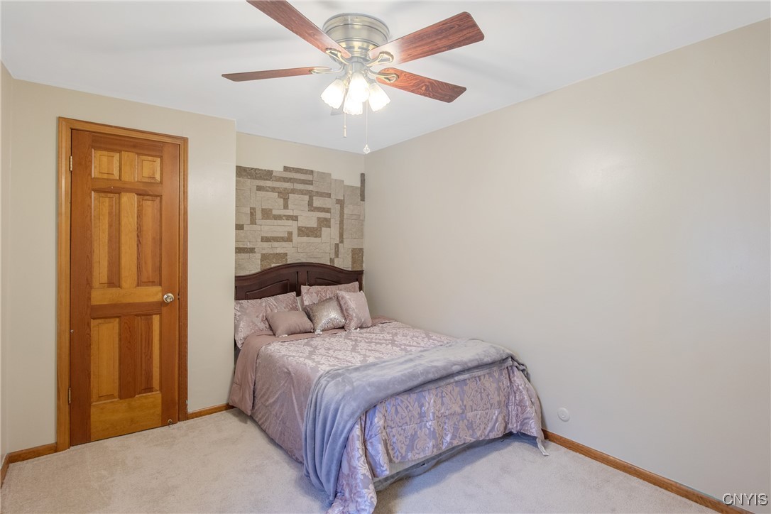 129 Ross Park, Syracuse, New York image 25