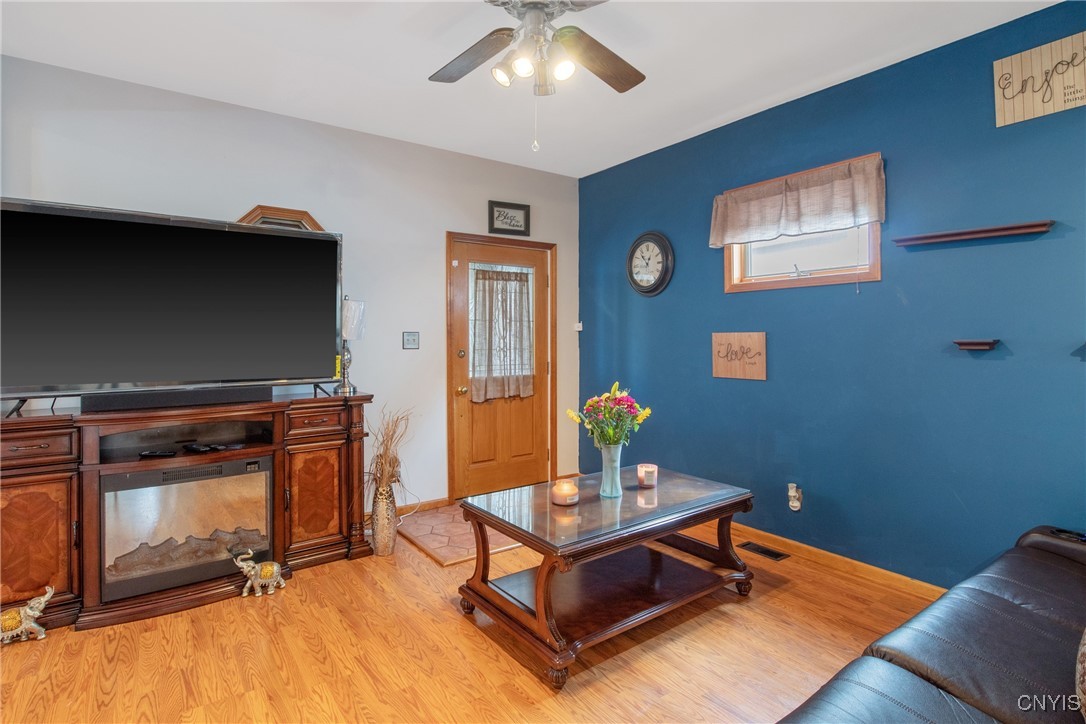 129 Ross Park, Syracuse, New York image 7