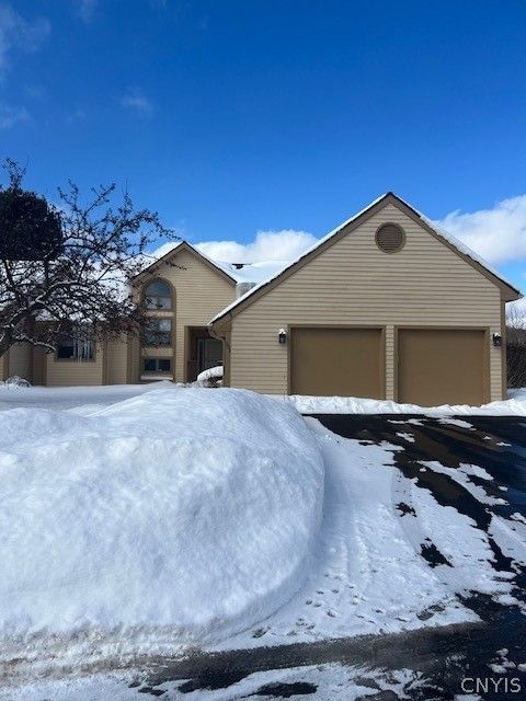 Condo For Sale - 303 White Heron Circle<br/> Manlius, NY 13066