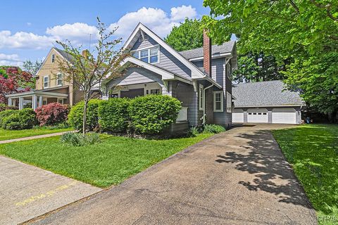 17 Brookline Dr Utica NY 13501