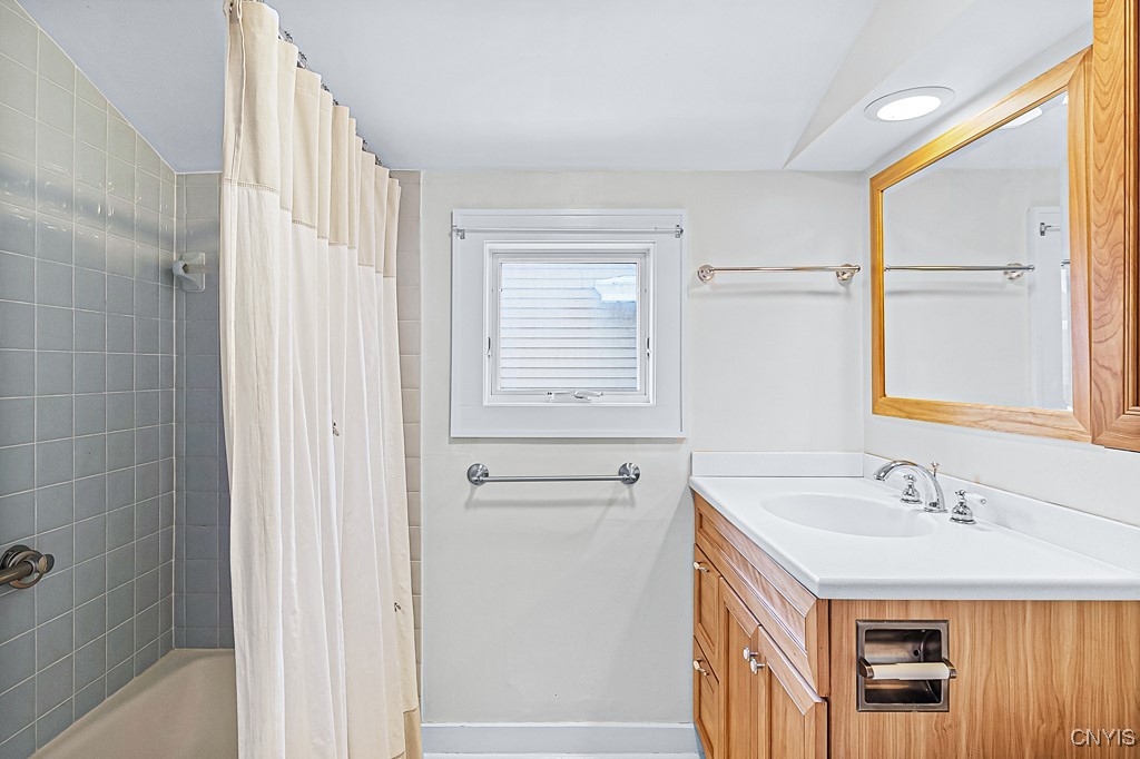 17 Brookline Dr Dr, Utica, New York image 31