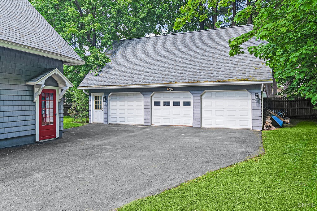 17 Brookline Dr Dr, Utica, New York image 4