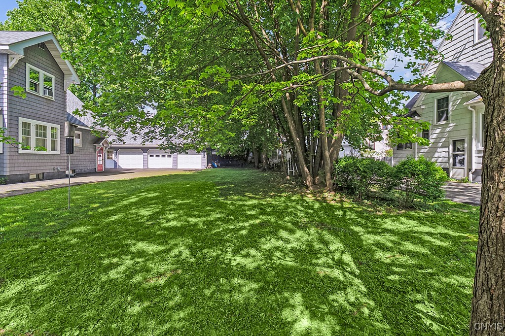17 Brookline Dr Dr, Utica, New York image 2