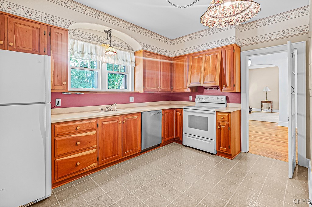 17 Brookline Dr Dr, Utica, New York image 14