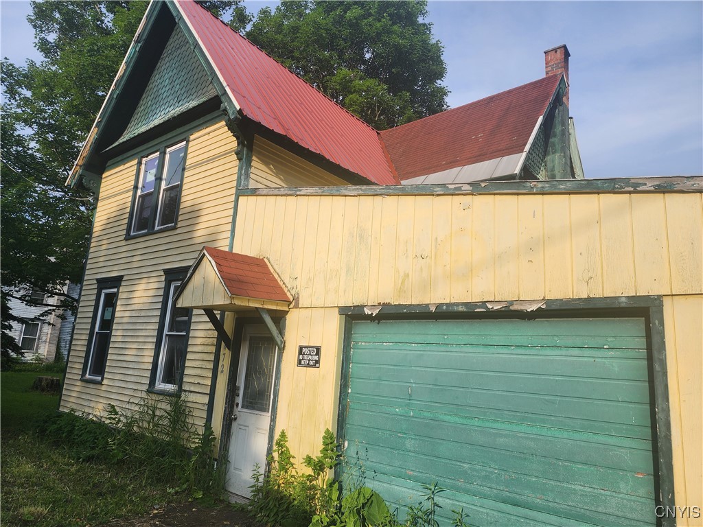 472 Main Street