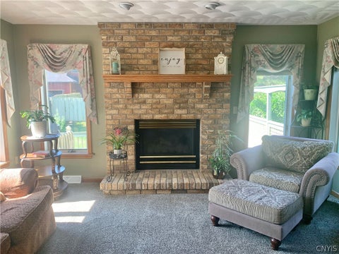 Tiny photo for 64 Ironwood Road, New Hartford, NY 13413 (MLS # S1704313)
