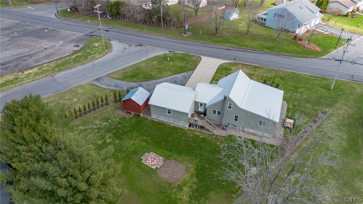 976 W first Street S