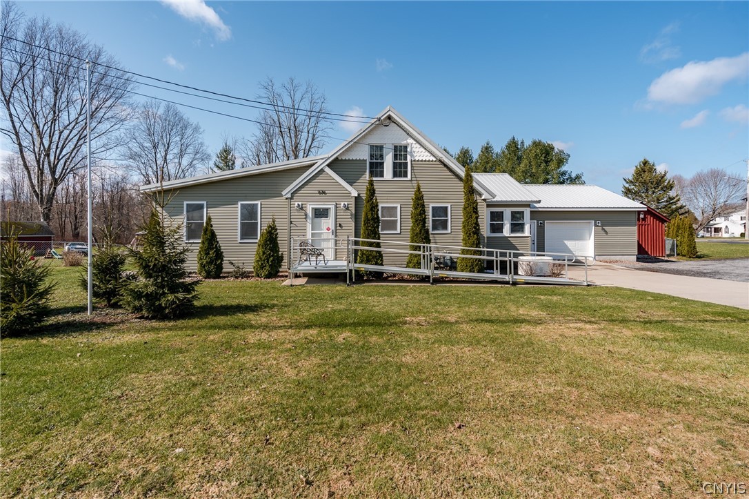 976 W first Street S