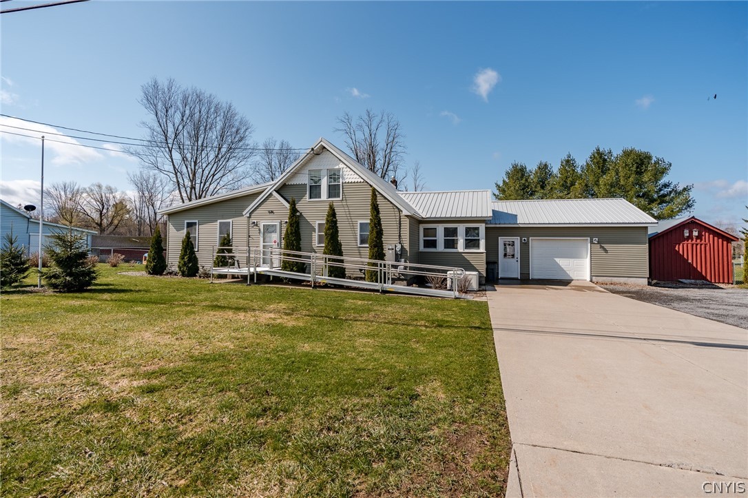 976 W first Street S