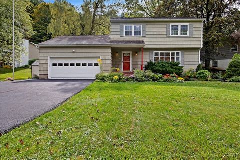 4594 Brookhill Drive S, Manlius, NY 13104 - #: S1643117