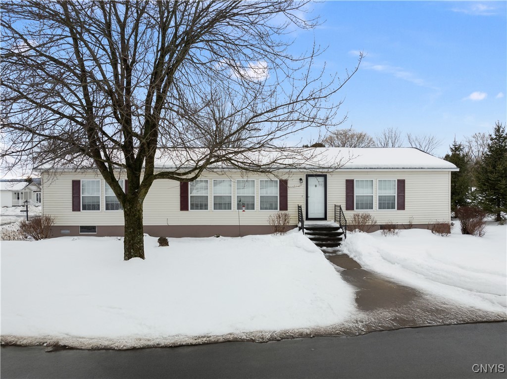 1 Cherrywood Boulevard, New Hartford, New York image 1