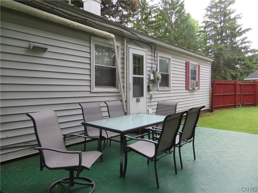 8 Pinecrest Road