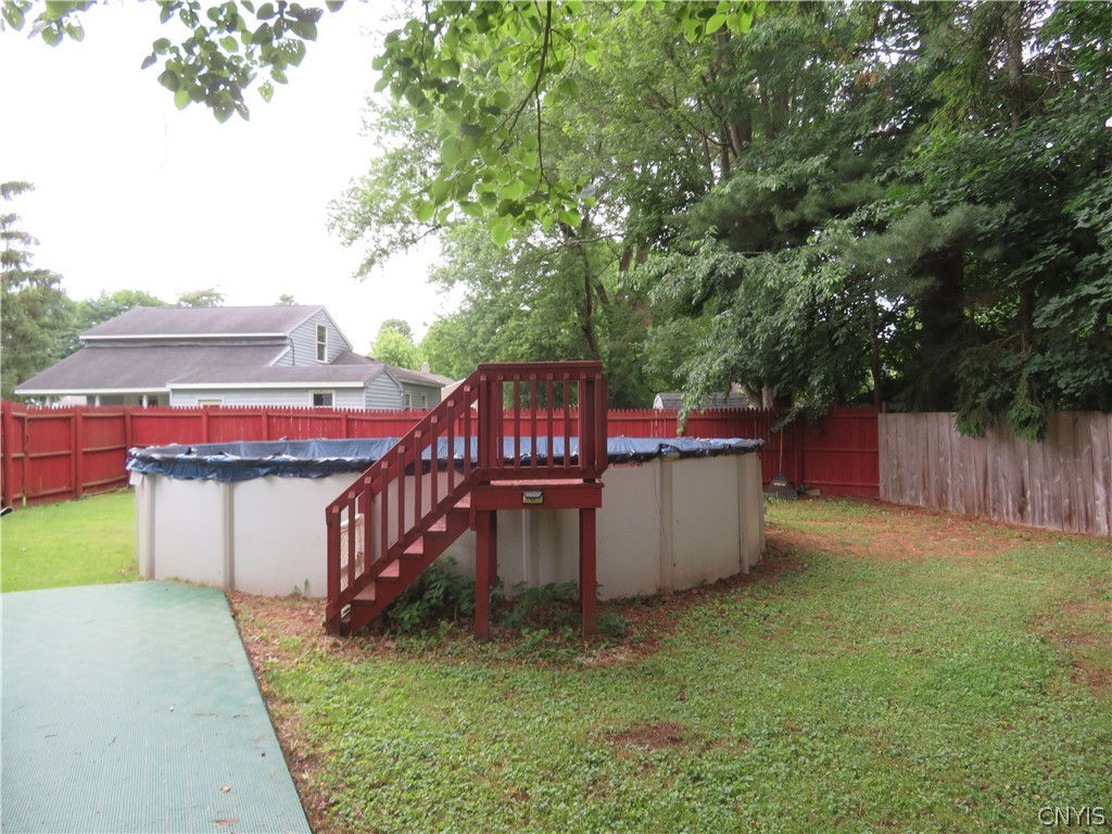 8 Pinecrest Road