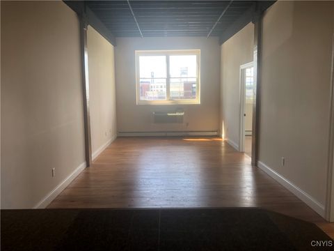 Tiny photo for 617 E Hiawatha Boulevard #6, Syracuse, NY 13208 (MLS # S1660752)