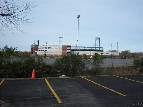 Tiny photo for 617 E Hiawatha Boulevard #6, Syracuse, NY 13208 (MLS # S1660752)