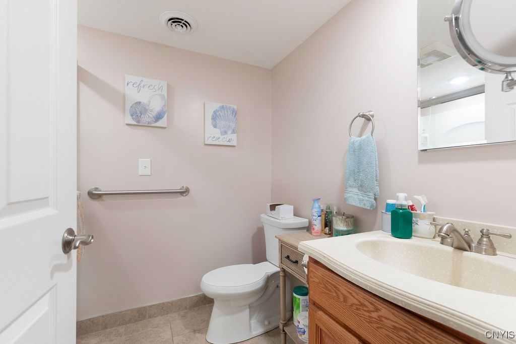 8111 Thurston Drive, Cicero, New York image 30