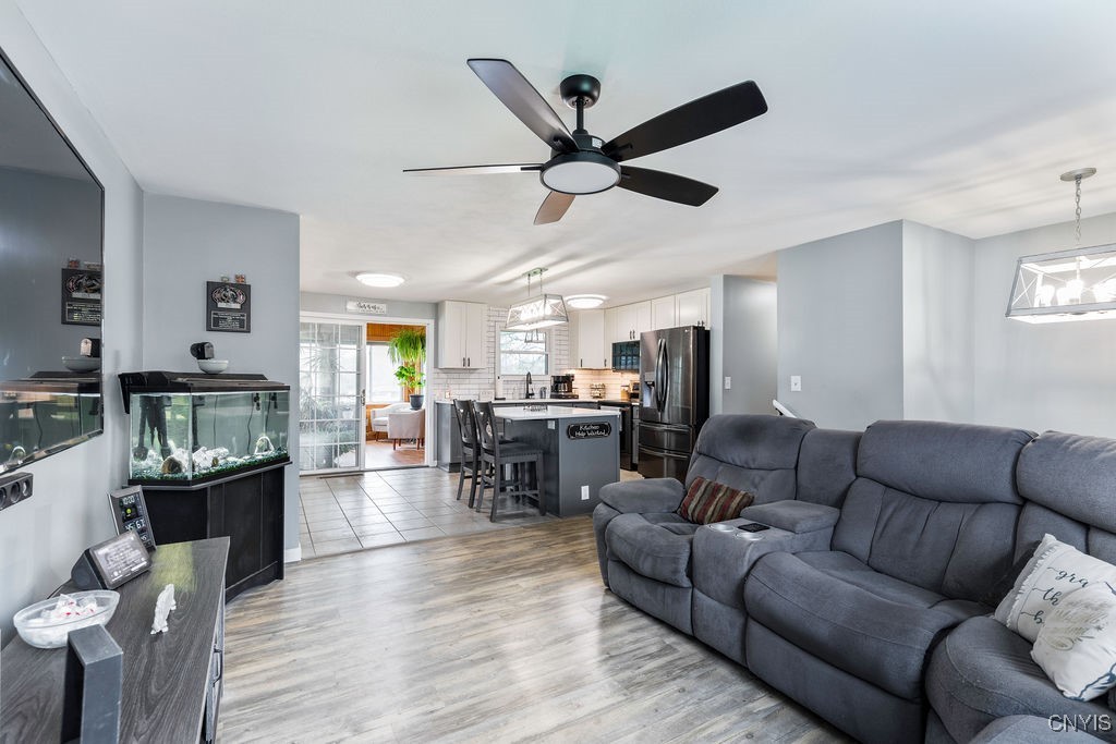 8111 Thurston Drive, Cicero, New York image 14