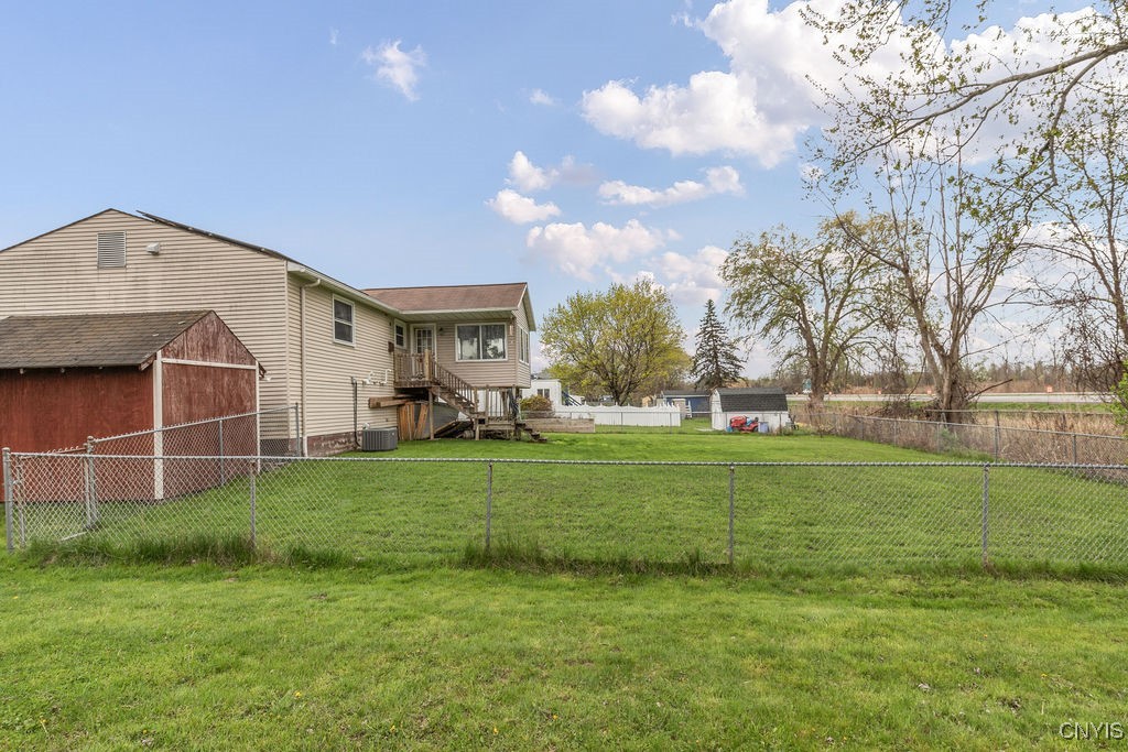 8111 Thurston Drive, Cicero, New York image 35
