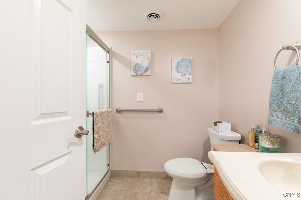 8111 Thurston Drive, Cicero, New York image 29