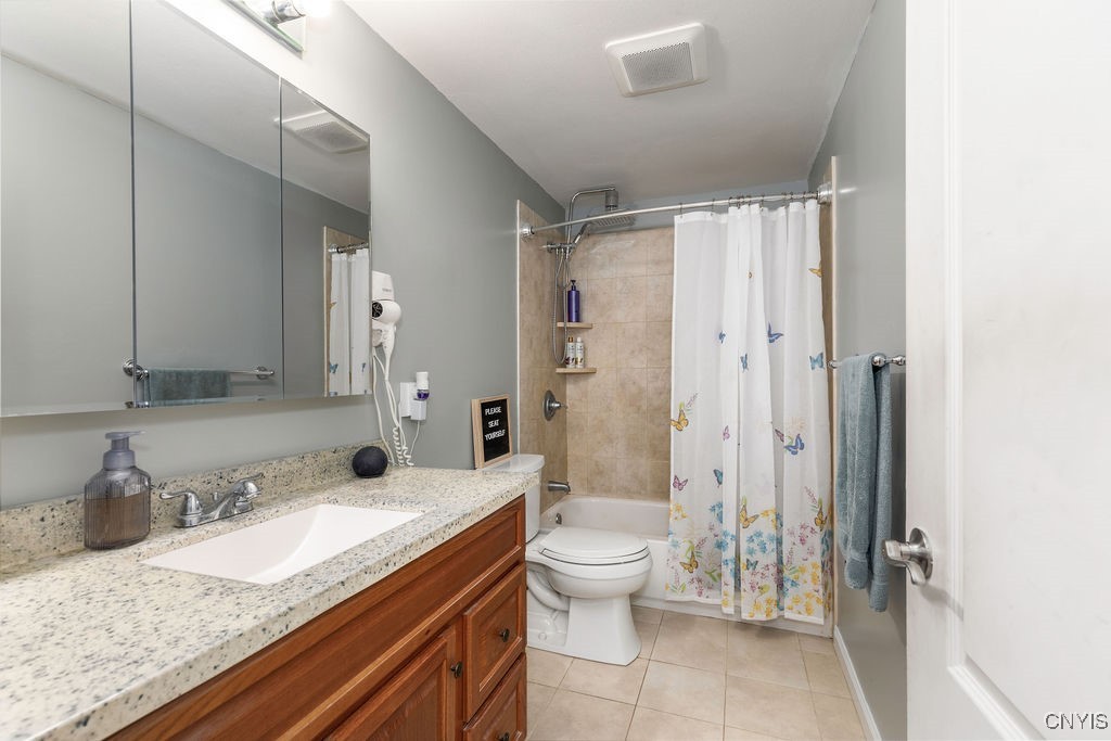 8111 Thurston Drive, Cicero, New York image 18