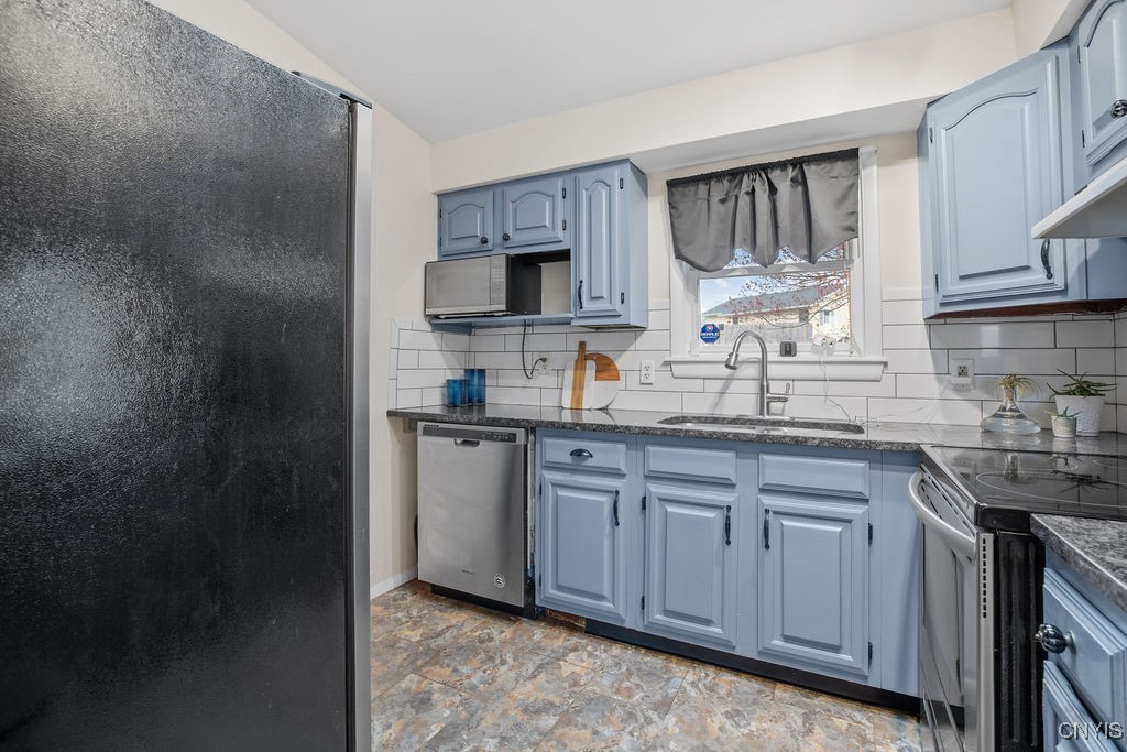 157 Murray Street, Auburn, New York image 11
