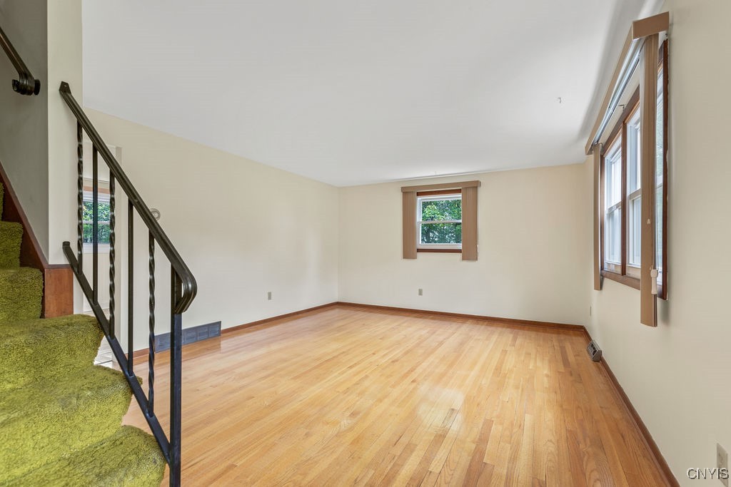 508 Glenview Parkway Pkwy, Camillus, New York image 4