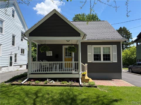 Homes For Sale - 1059 Westmoreland Avenue<br/> Onondaga County, Syracuse, NY 13210